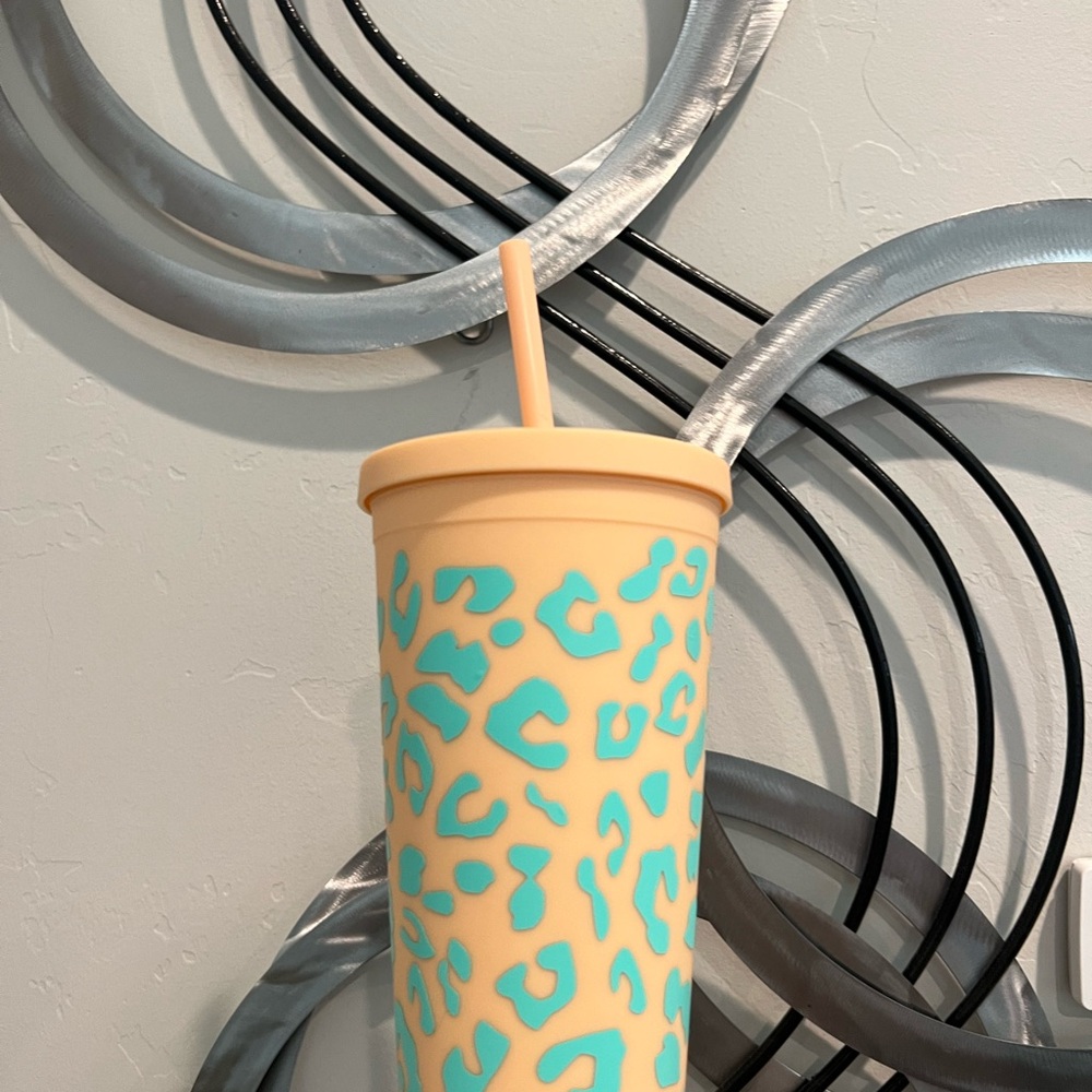 Tan and blue leopard tumbler